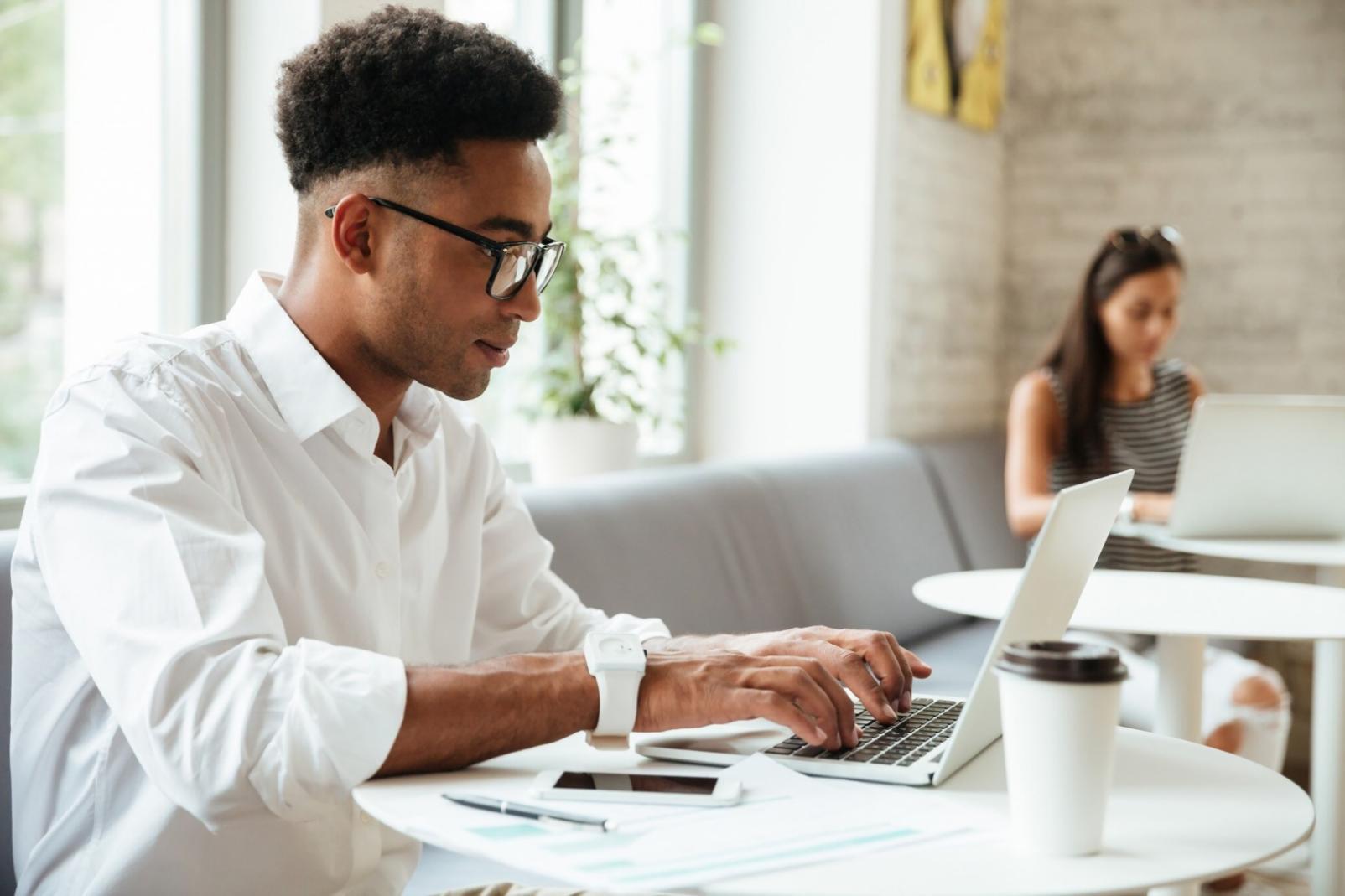 Session de formation en sécurité bancaire numérique